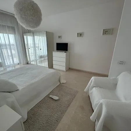 Caelia Dana * Mamaia